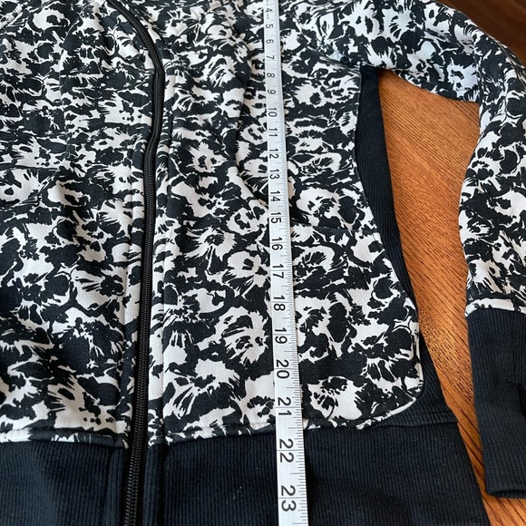 Lululemon Athletica Cozy Cuddle Up Jacket, 4 - Picture 4 of 8